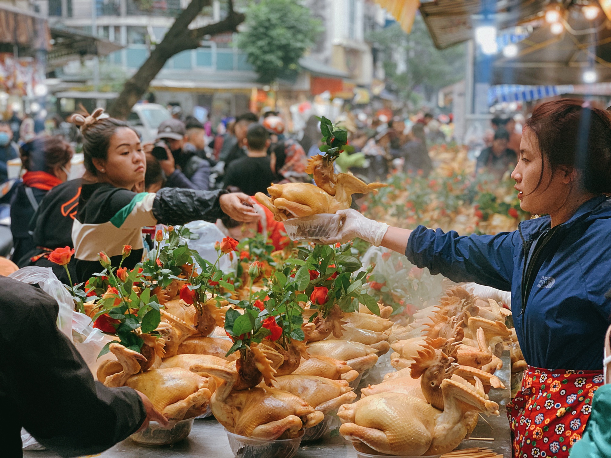 Ghé chợ nhà giàu ngày cuối cùng của năm - Ảnh 2.