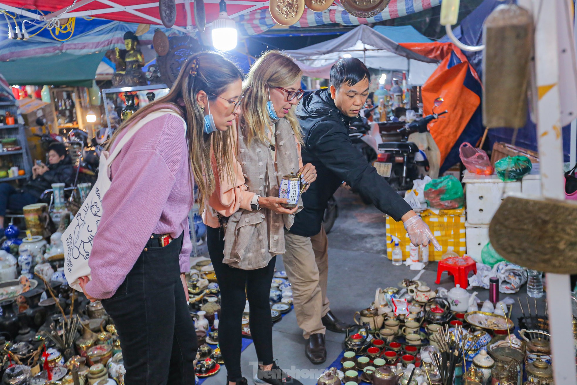 Ngày cuối thảnh thơi, đi chợ Tết mua đồ cổ, đồ cũ - Ảnh 14.