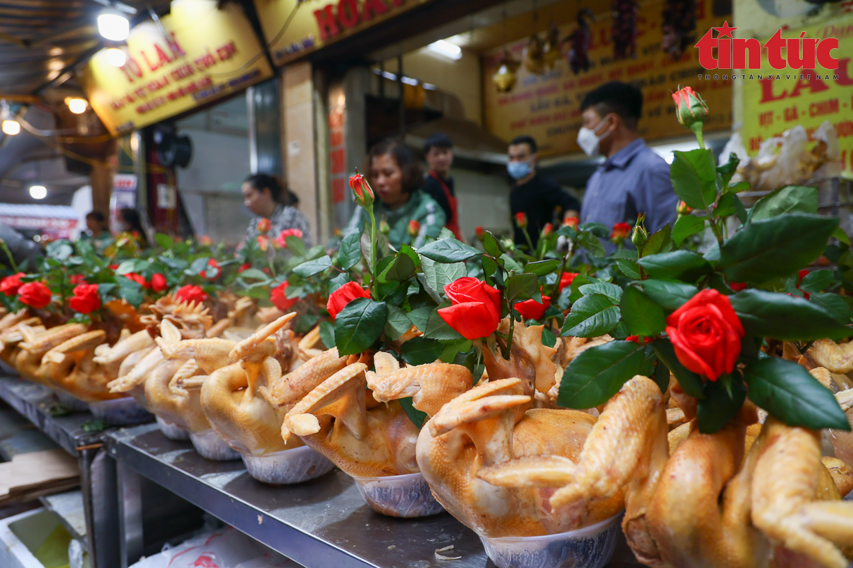 Thanh toán không dùng tiền mặt tại chợ phố cổ Hà Nội - Ảnh 10.