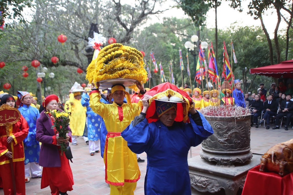 Điểm danh các lễ hội đầu xuân lớn bậc nhất Việt Nam để xách balo lên và đi - Ảnh 2.
