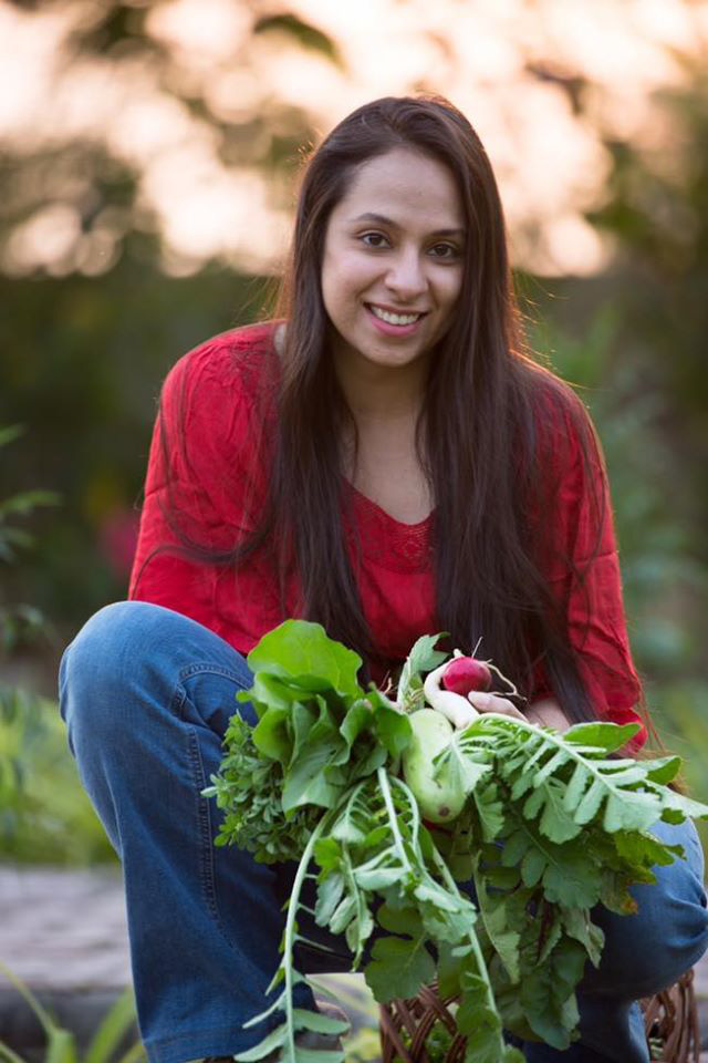 Nữ kỹ sư trẻ về quê làm vườn, trồng rau sạch cho gia đình thưởng thức - Ảnh 1.