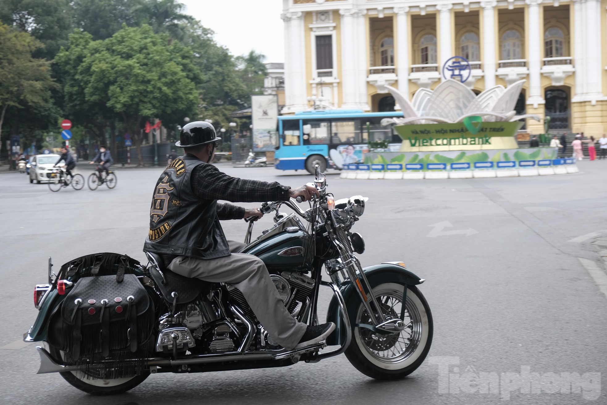 Dân chơi xe Hà thành diễu phố ngày đầu xuân - Ảnh 3.