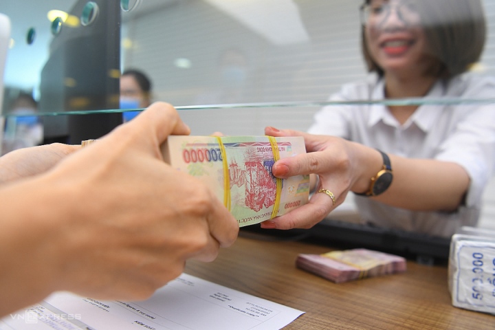 Năm 2023, nên bỏ tiền vào giỏ đầu tư nào? - Ảnh 1. Năm 2023, nên bỏ tiền vào giỏ đầu tư nào? - Ảnh 1.
