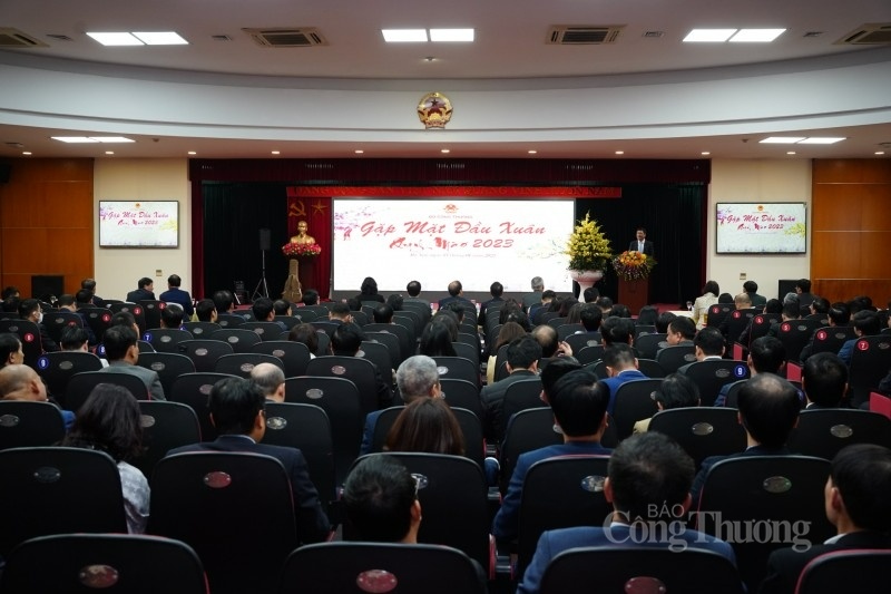 Bộ trưởng Nguyễn Hồng Diên: “Bộ Công Thương tiếp tục đổi mới vươn tới đỉnh cao” - Ảnh 6.