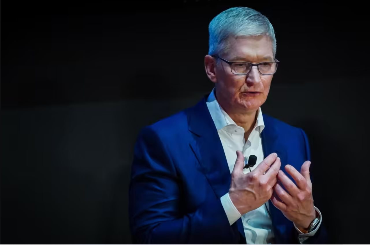 Apple đang âm thầm giành từng phần đất của Google, chẳng trách tỷ phú Bill Gates chỉ thích dùng điện thoại Android - Ảnh 2. Apple đang âm thầm giành từng phần đất của Google, chẳng trách tỷ phú Bill Gates chỉ thích dùng điện thoại Android - Ảnh 2.