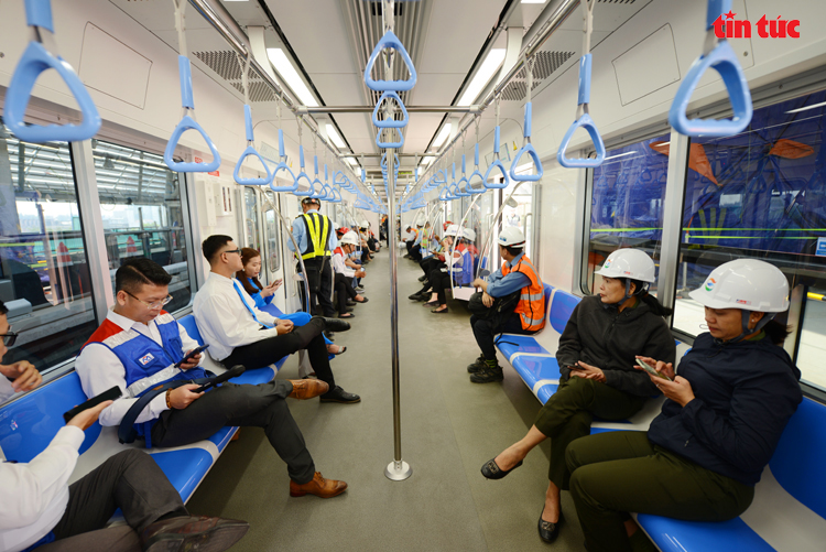 Ngắm tuyến Metro Bến Thành - Suối Tiên sắp đưa vào hoạt động - Ảnh 3.