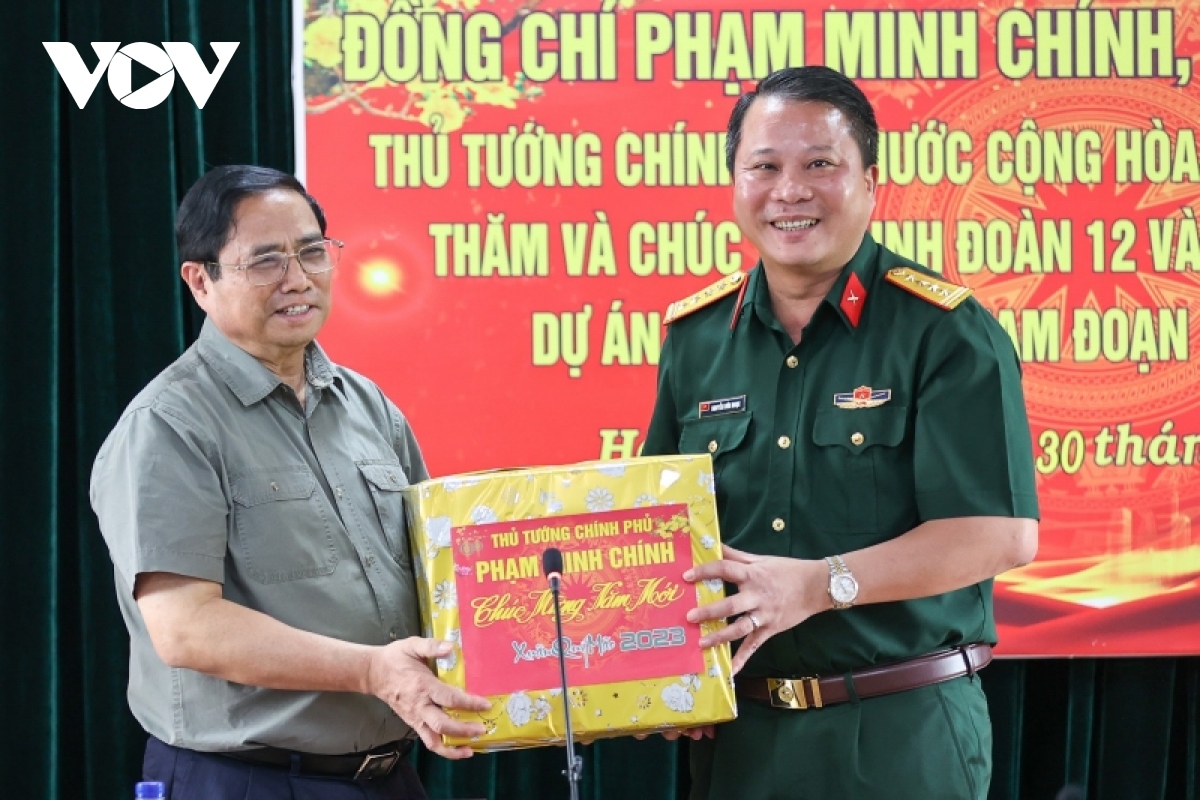 Thủ tướng Phạm Minh Chính kiểm tra Dự án cao tốc khu vực ĐBSCL - Ảnh 8. Thủ tướng Phạm Minh Chính kiểm tra Dự án cao tốc khu vực ĐBSCL - Ảnh 8.