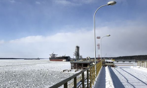 Hé lộ chân dung công ty đứng sau những “tàu ma” vận chuyển dầu Nga, “tẩu tán” hàng triệu thùng dầu ra thị trường bất chấp lệnh cấm của EU - Ảnh 3.