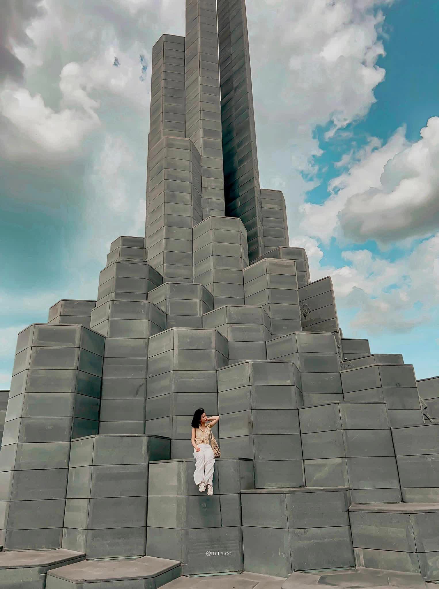 Cô gái gây choáng khi tổng kết số tiền du lịch trong 1 năm: ”Chi phí có thể mua được căn nhà nhỏ” - Ảnh 14.