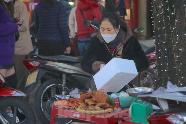 Những mâm cỗ có một không hai cúng vía Thần tài - Ảnh 10. Những mâm cỗ có một không hai cúng vía Thần tài - Ảnh 10.