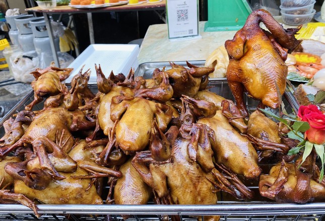 Những mâm cỗ có một không hai cúng vía Thần tài - Ảnh 5. Những mâm cỗ có một không hai cúng vía Thần tài - Ảnh 5.