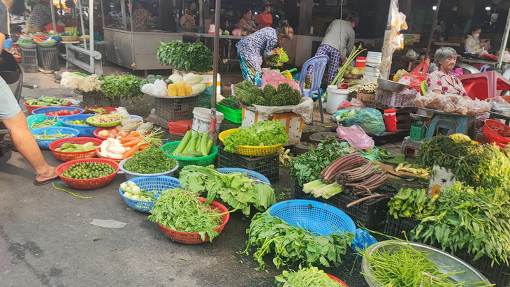 Giá rau củ, thủy hải sản nhảy múa sau Tết - Ảnh 1. Giá rau củ, thủy hải sản nhảy múa sau Tết - Ảnh 1.