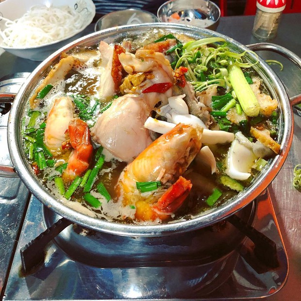 Can Tho fish sauce hot pot: The salty, simple, unforgettable aftertaste of the Westerners - Photo 5.