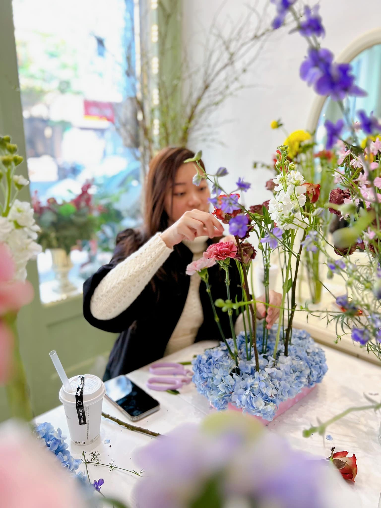 Những địa điểm vui chơi cuối tuần này cho hội chị em Hà Nội, có nơi thoải mái dẫn trẻ nhỏ đi cùng - Ảnh 12.