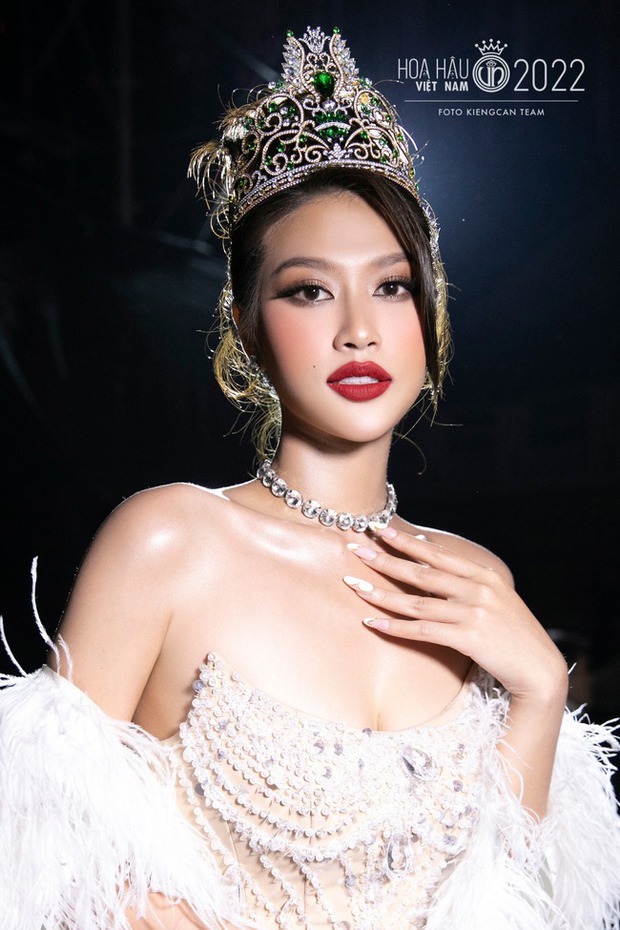 Hoa hậu Thiên Ân bị tố đạo văn khi thi Miss Grand Vietnam, đơn vị huấn luyện tiếng Anh nói gì? - Ảnh 2.