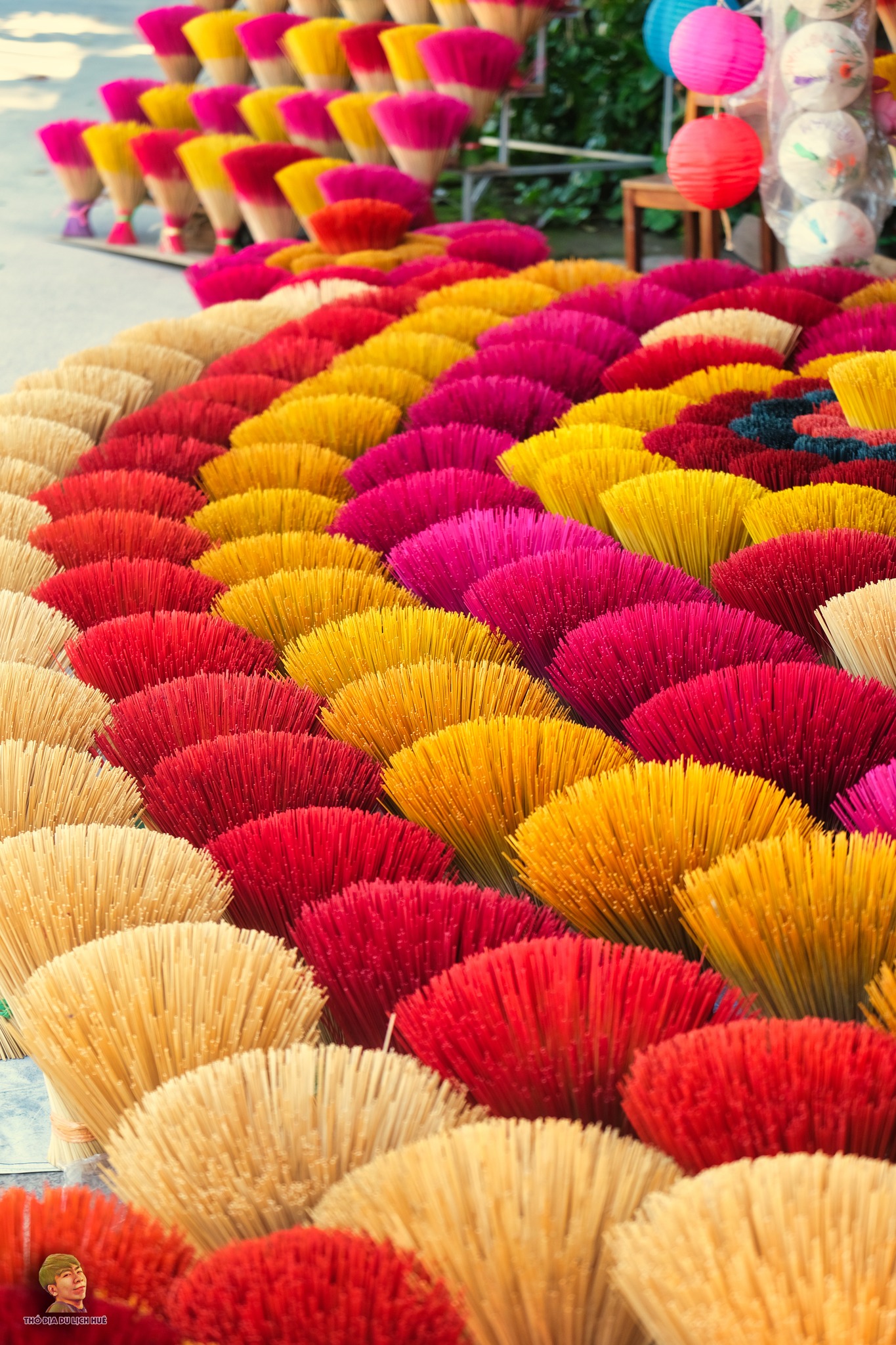 Các làng nghề của Huế rực rỡ mỗi khi Tết đến xuân về - Ảnh 7.