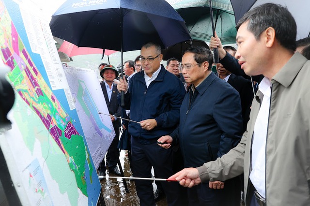 Thủ tướng khảo sát một số công trình, dự án, khu vực quy hoạch trọng điểm tại Phú Yên - Ảnh 1.