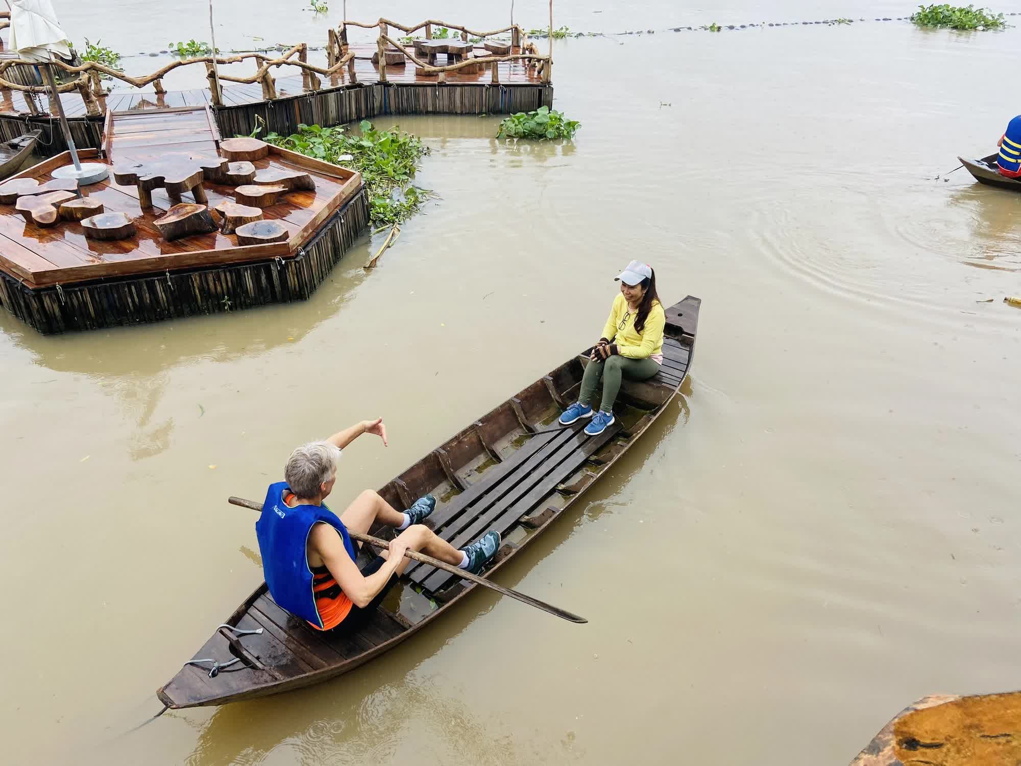 Diễn viên Vân Trang sở hữu khu du lịch tại Tiền Giang gây bất ngờ với cách đặt tên phòng, đưa nhiều người nổi tiếng về diễn tiếp đãi khách - Ảnh 21.