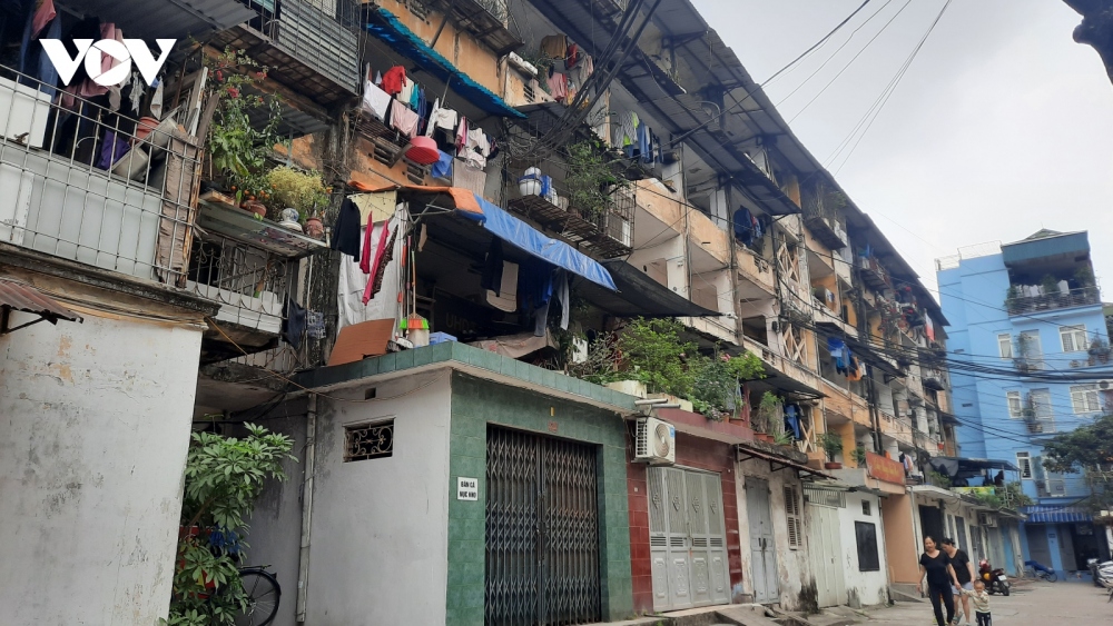 Hà Nội kiểm định trên 1.000 nhà chung cư cũ trong kế hoạch cải tạo - Ảnh 1.