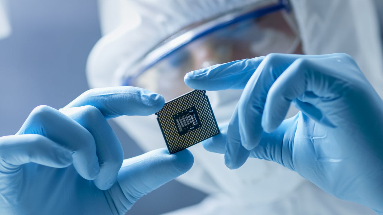 Công cụ sản xuất chip nội địa hiện đại nhất sắp ra mắt, Trung Quốc tiến thêm một bước tự chủ ngành chip - Ảnh 3.