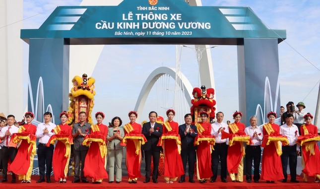 Khánh thành cầu vòm thép cao nhất Việt Nam, trị giá hơn 1.900 tỷ đồng - Ảnh 1.