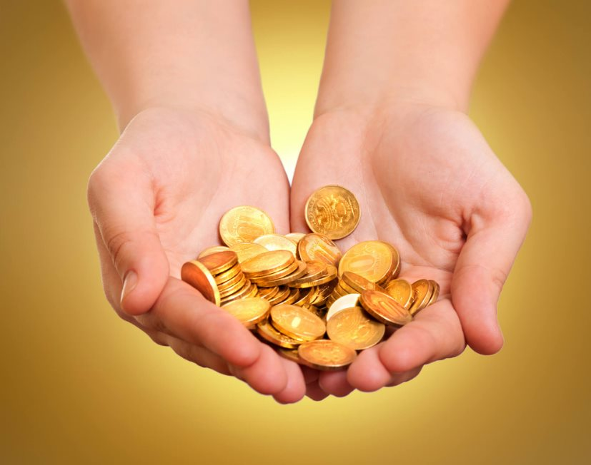 Con được tặng vàng thỏi trị giá hơn 850 triệu đồng, bố mẹ “cầu cứu” chuyên gia: Quyết định giữ hay bán để đầu tư? - Ảnh 1.