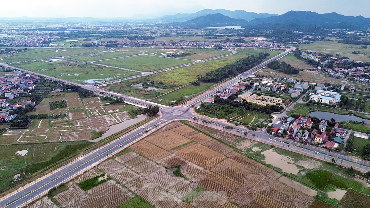 Bay trên con đường 'trăm tỷ' vừa thông xe, nối Khu đô thị vệ tinh Sóc Sơn với trung tâm Thủ đô - Ảnh 6.