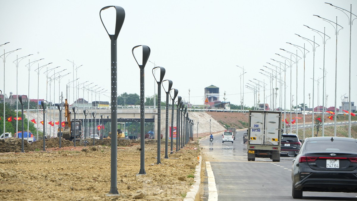 Bay trên con đường 'trăm tỷ' vừa thông xe, nối Khu đô thị vệ tinh Sóc Sơn với trung tâm Thủ đô - Ảnh 12.