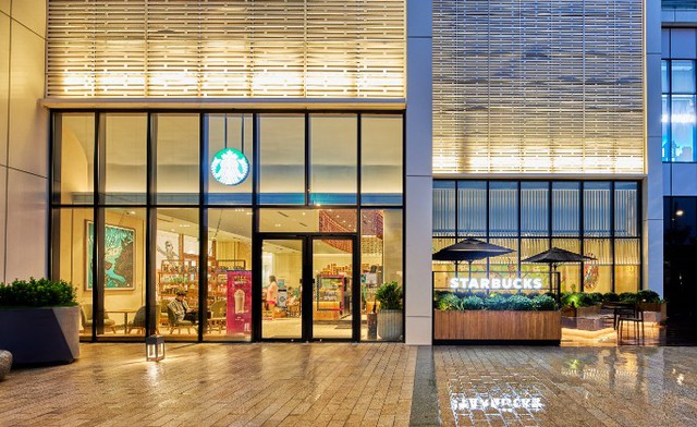 Sau 10 năm vào Việt Nam, mở tới 100 cửa hàng, nhưng đây là lần đầu tiên Starbucks làm được điều này! - Ảnh 3.
