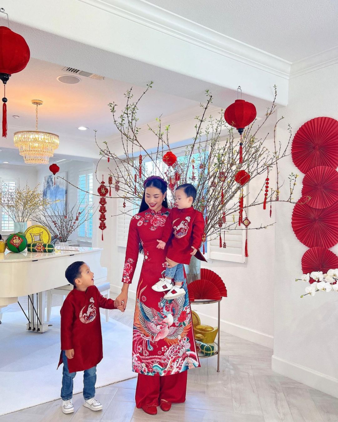 Phạm Hương lập Instagram &quot;flex&quot; độ khéo: Mê cắm hoa và decor nhà cửa, cứ đến lễ hội là trang hoàng đẹp mê - Ảnh 14.