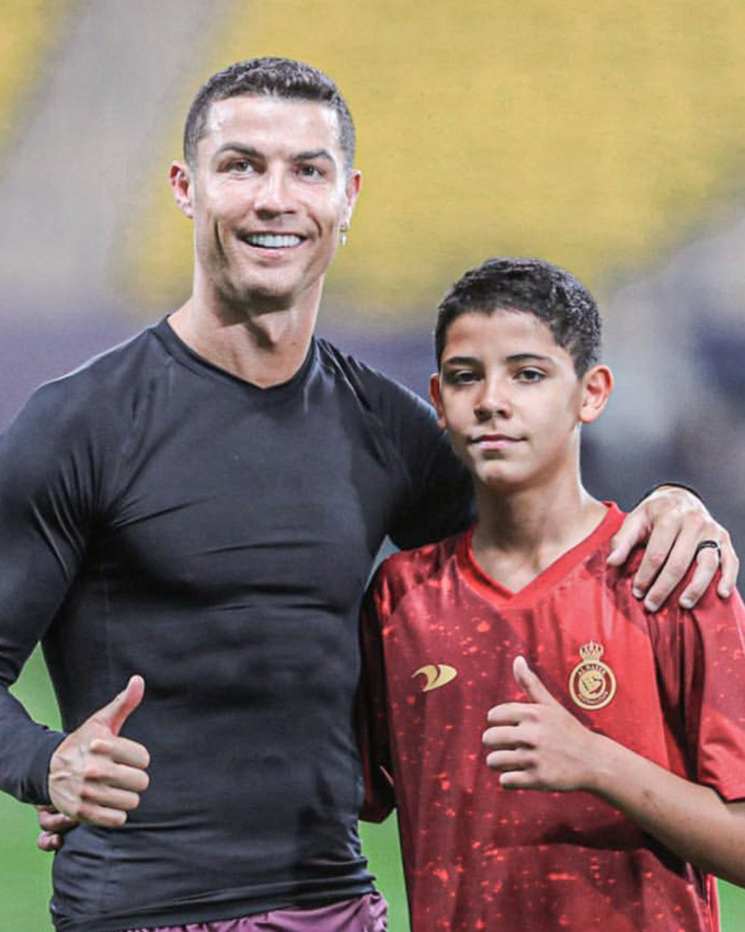 Được hỏi về chuyện chơi bóng của con trai, Ronaldo có câu trả lời đầy tinh tế nhận về vô số lời khen - Ảnh 2.