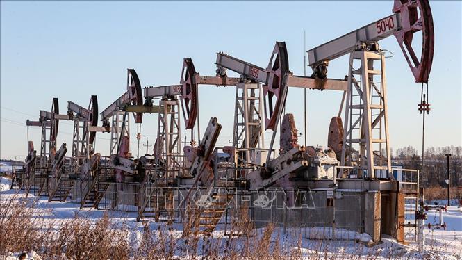 Giá dầu thế giới tuần qua tăng mạnh nhất kể từ tháng 2 - Ảnh 1.