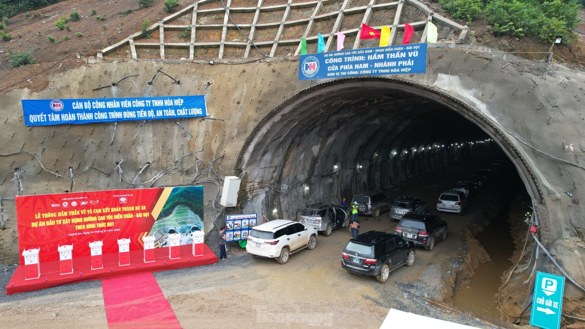 Thông hầm dài nhất tuyến cao tốc Diễn Châu - Bãi Vọt - Ảnh 9.