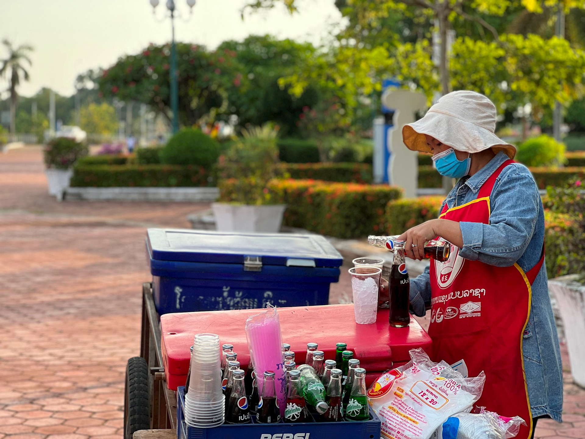 Láng giềng Việt Nam vừa tăng thuế tiêu thụ đặc biệt, một loại hàng hoá tưởng chừng bình thường nhưng gánh thuế suất 220% - Ảnh 1.