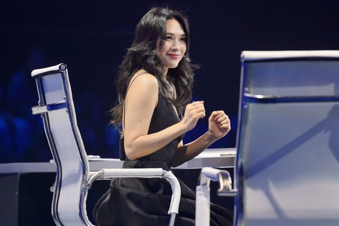 Nhan sắc 'u mê' của Mỹ Tâm tại Vietnam Idol: lấn hát hết các thí sinh, netizen tấm tắc ngày càng trẻ đẹp! - Ảnh 4.