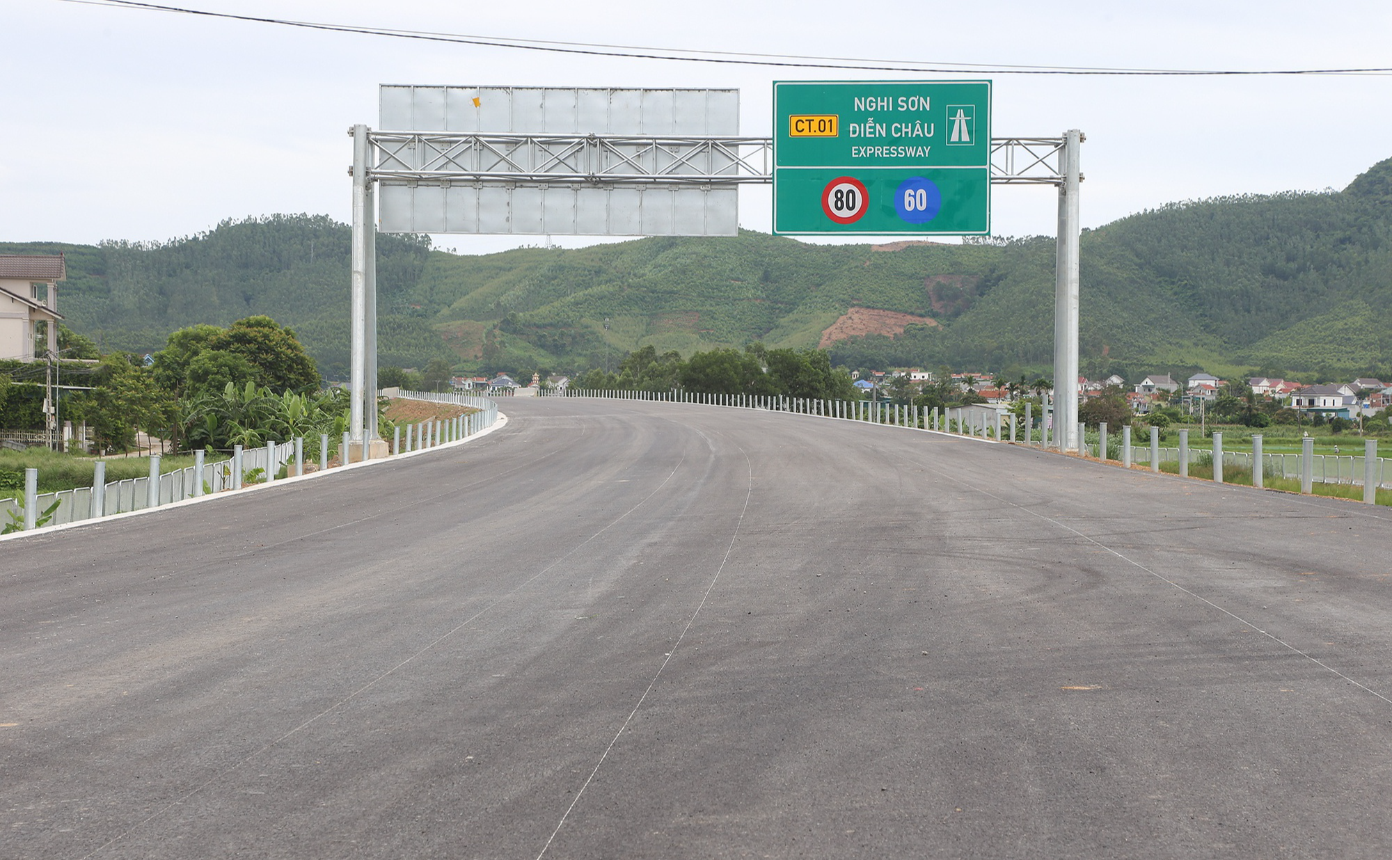 Tạm dừng khai thác một số đoạn tuyến cao tốc QL 45 - Nghi Sơn và Nghi Sơn - Diễn Châu - Ảnh 1.
