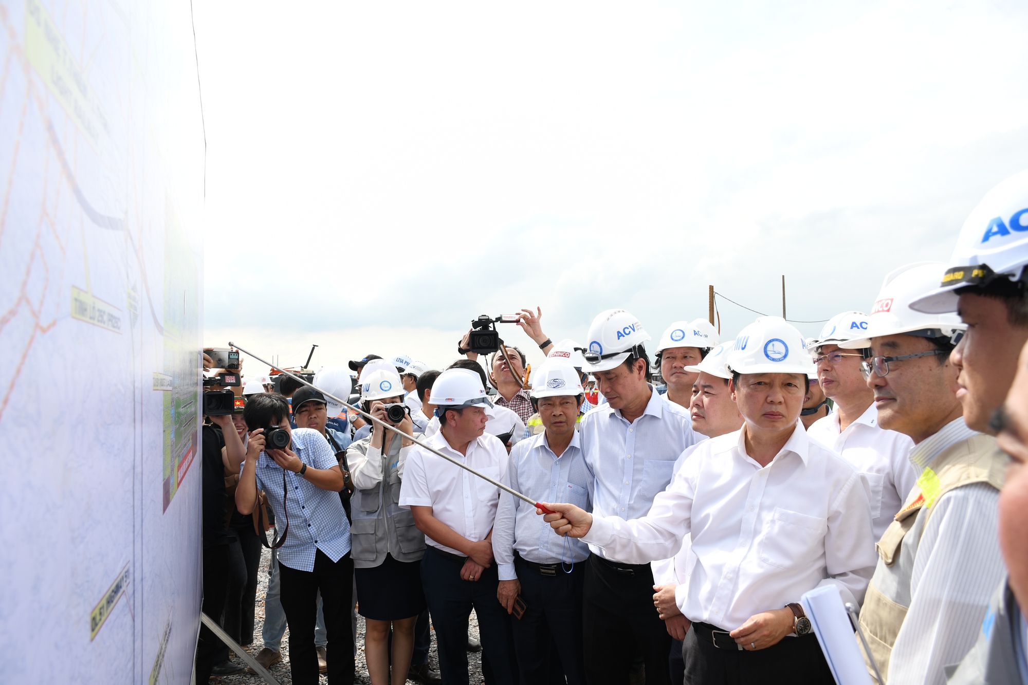 Phó Thủ tướng Trần Hồng Hà: Phải có tổng công trình sư dự án sân bay Long Thành - Ảnh 1.