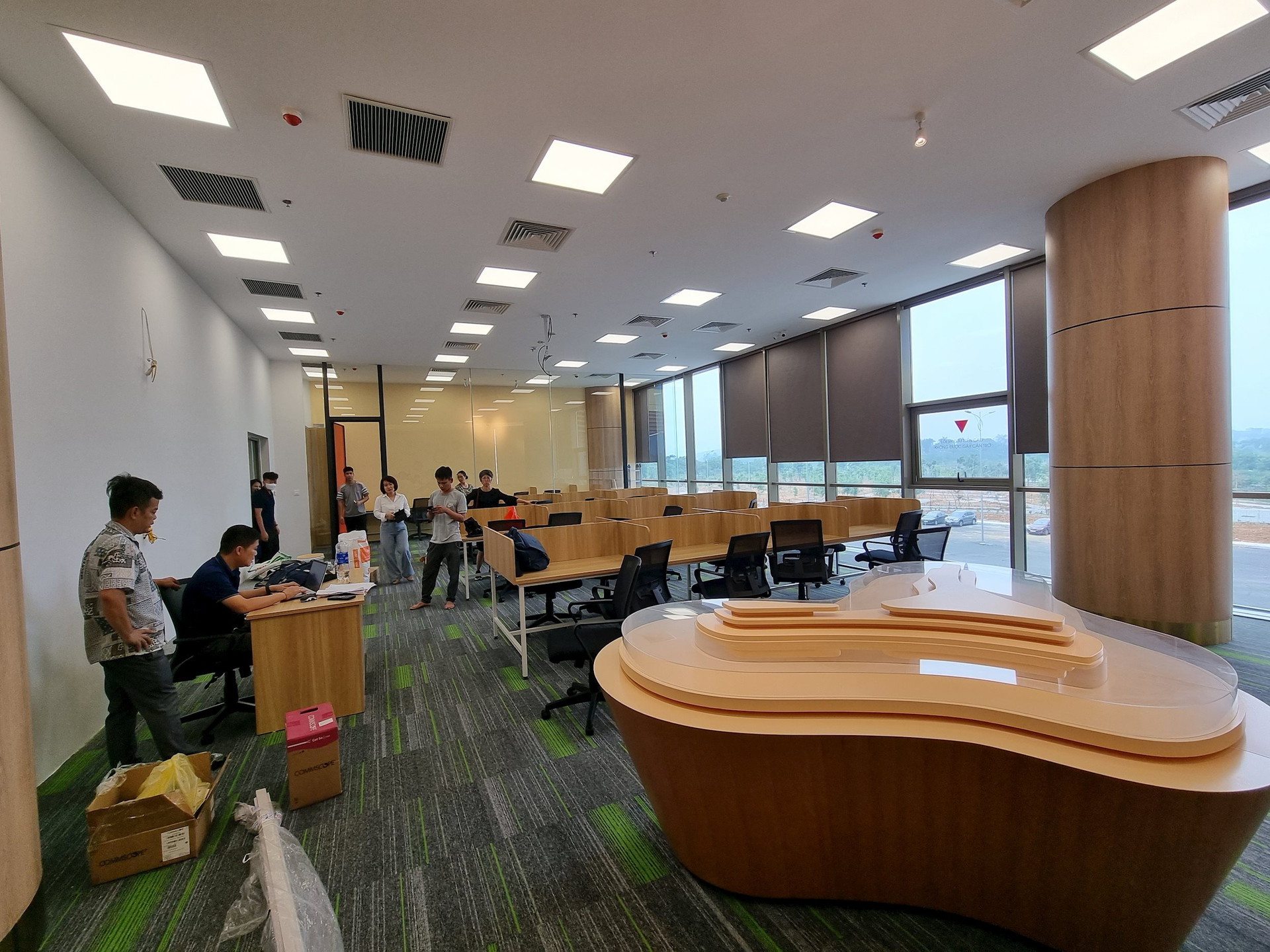 Mục sở thị “Silicon Valley của Việt Nam” sắp khai trương: Hội trường đổi mới sáng tạo 1.500 ghế, 30.000 m2 sàn làm việc sẵn sàng đón “đại bàng” lẫn startup công nghệ - Ảnh 6.