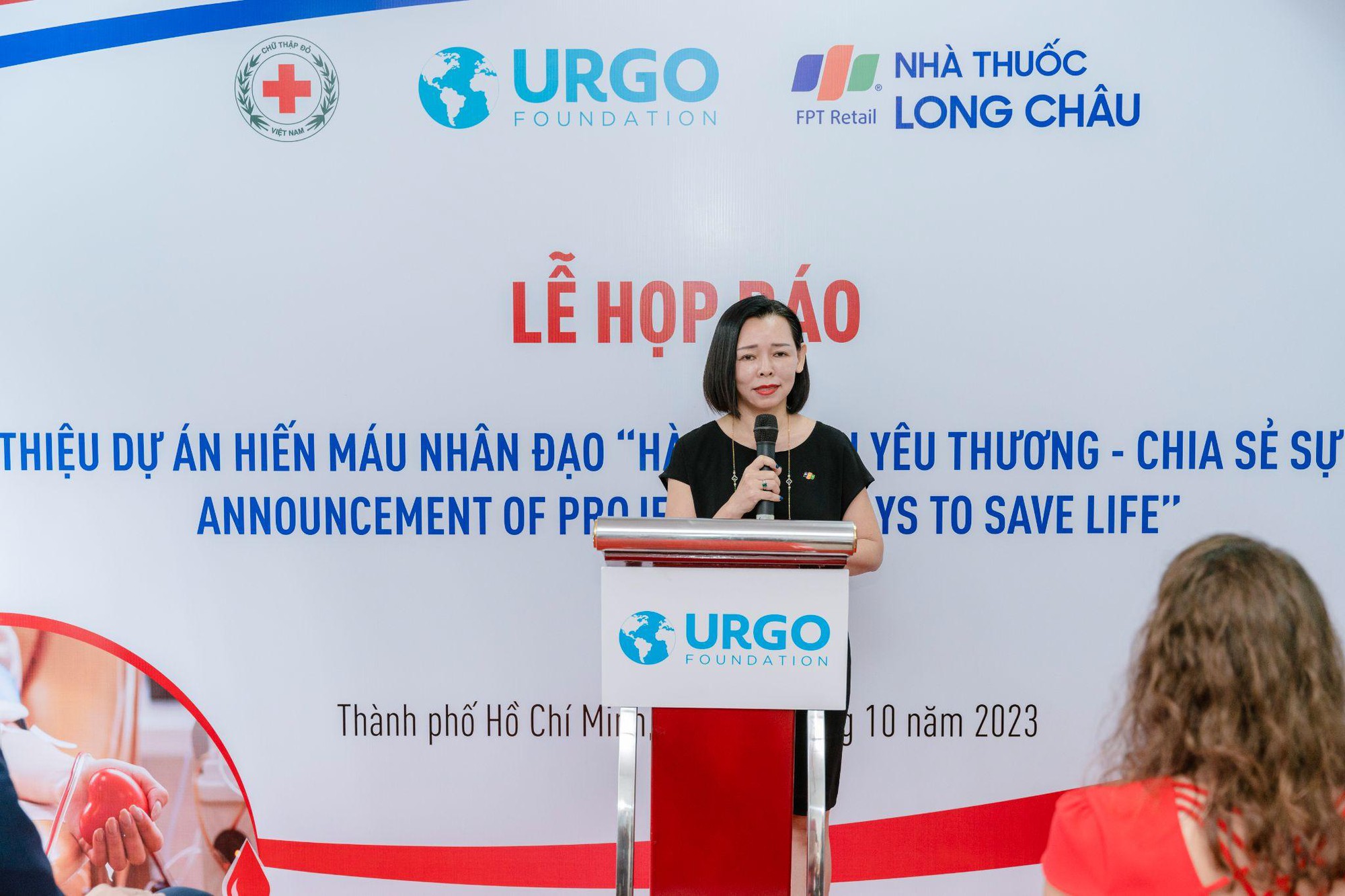 FPT Long Châu và Quỹ Urgo Foundation hợp lực bổ sung nguồn máu nhân đạo - Ảnh 1.