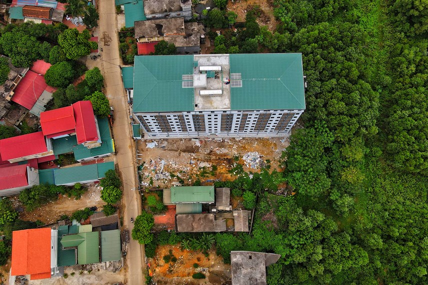 Cận cảnh chung cư mini ở Hà Nội xây vượt nhiều tầng bị 'tuýt còi' - Ảnh 7.