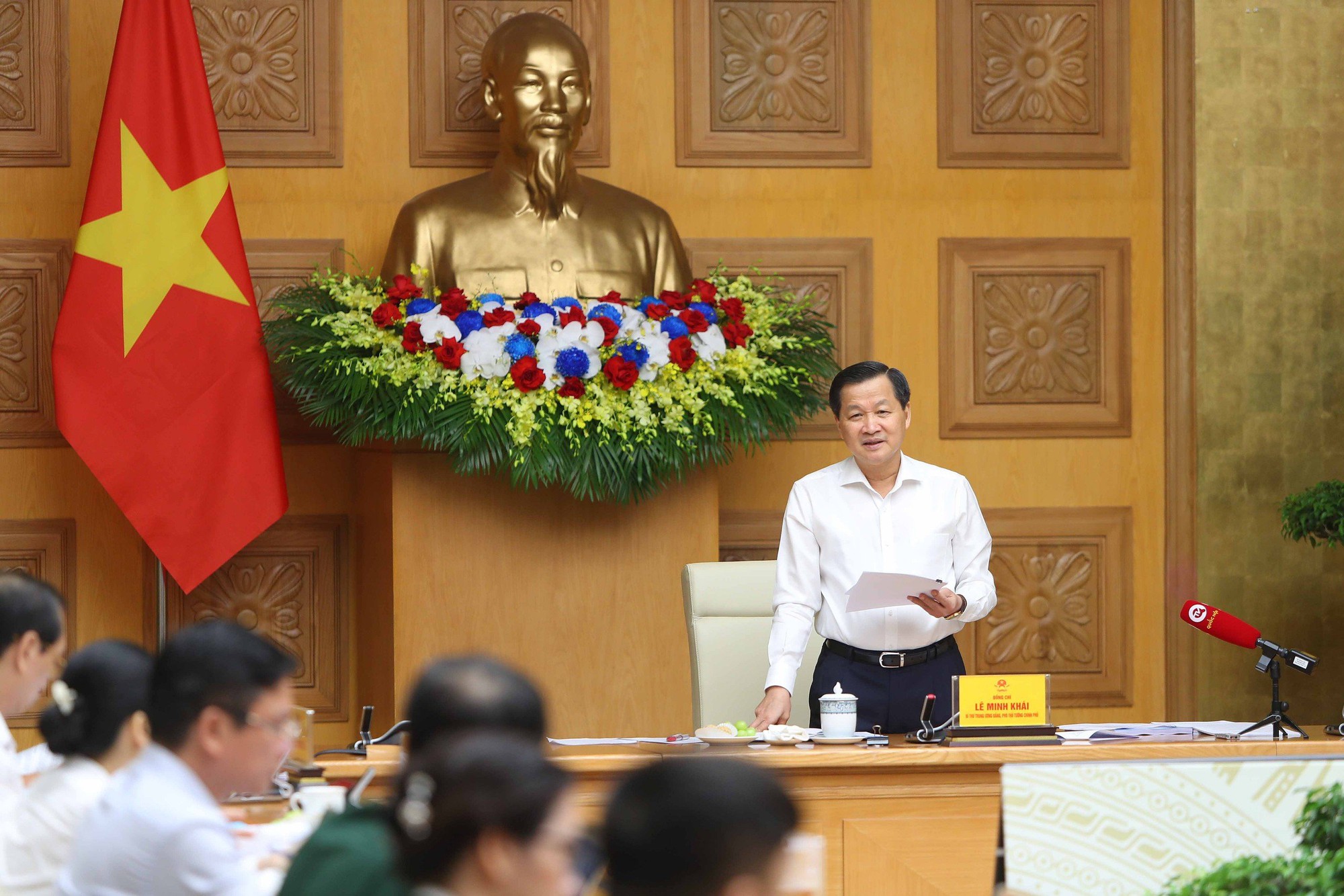 Phó Thủ tướng Lê Minh Khái: Quyết liệt hành động đưa Việt Nam ra khỏi &quot;Danh sách Xám&quot; của FATF - Ảnh 1.