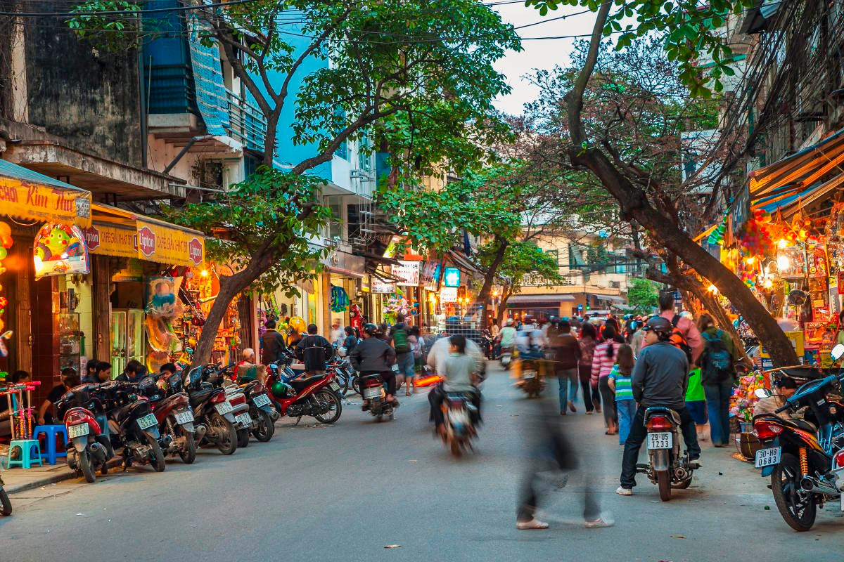 Kinh tế Việt Nam đang có dấu hiệu phục hồi, khi nào đạt mức tăng trưởng 7%/năm? - Ảnh 1.