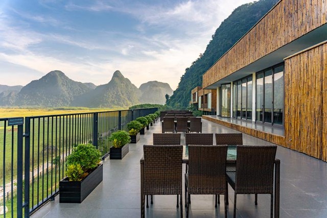 Bên trong ngôi làng Việt Nam vừa được nhận giải thưởng &quot;Làng du lịch tốt nhất thế giới&quot;: Thiết kế &quot;độc nhất vô nhị&quot;, view núi đẹp ngỡ ngàng - Ảnh 4.