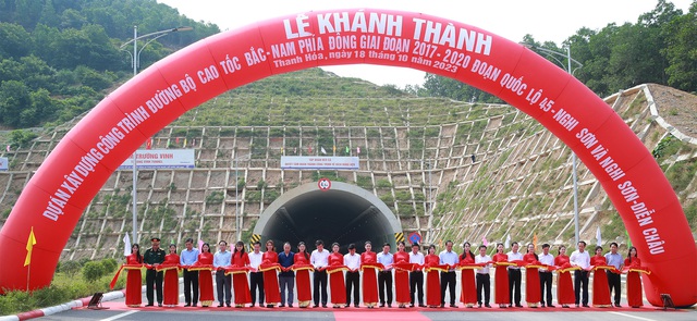 Dự án 12.800 tỷ kéo dài cao tốc Bắc-Nam lên 1.048 km: Đi từ Hà Nội đến Nghệ An chỉ còn hơn 3 giờ - Ảnh 1.