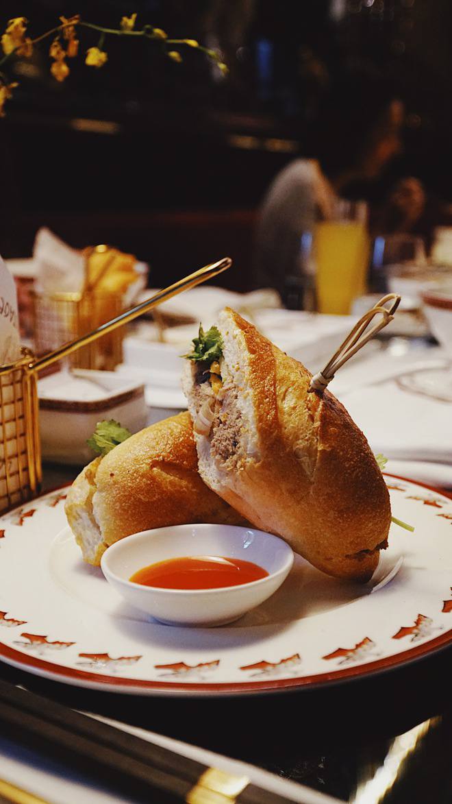 Từ phở đến bánh mì, BLACKPINK khiến người hâm mộ “đổ rầm” vì niềm đam mê bất tận với ẩm thực Việt - Ảnh 3.