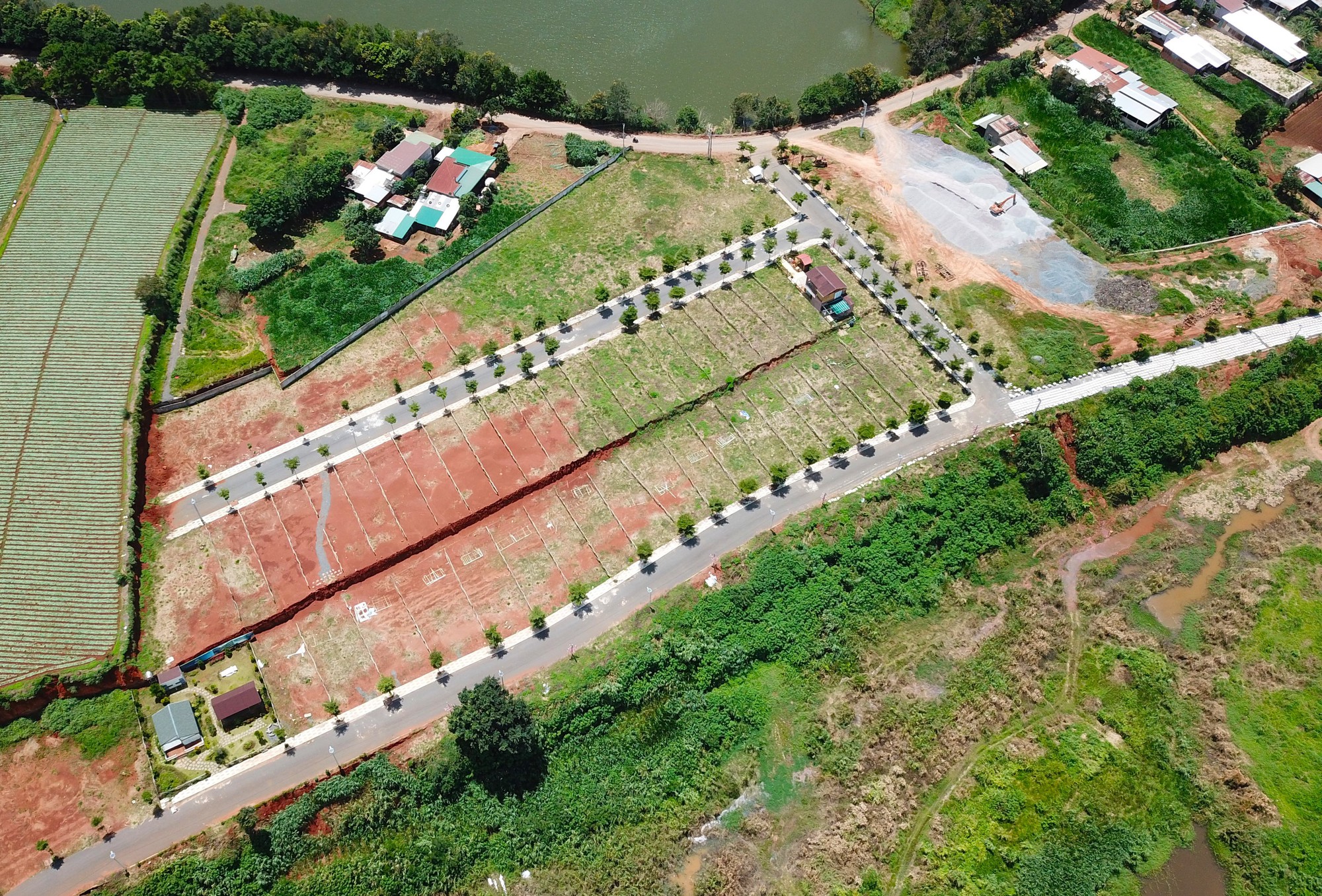Toàn cảnh dự án Khu biệt thự nghỉ dưỡng Đà Lạt Pearl không có hồ sơ đầu tư ở Lâm Đồng - Ảnh 2.