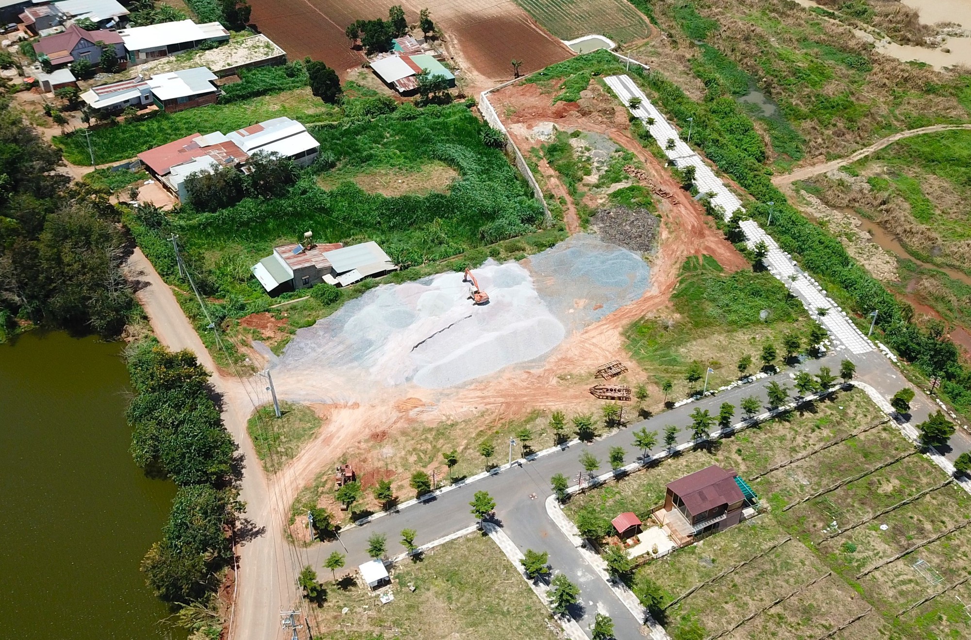 Toàn cảnh dự án Khu biệt thự nghỉ dưỡng Đà Lạt Pearl không có hồ sơ đầu tư ở Lâm Đồng - Ảnh 10.