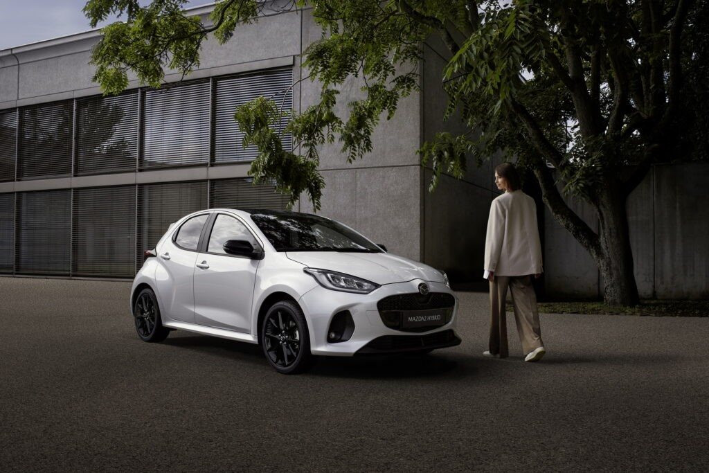 Mazda2 2024 'về bản': công nghệ nâng cấp xịn sò, chỉ &quot;ăn&quot; xăng 3,8 lít/100km - Ảnh 1.