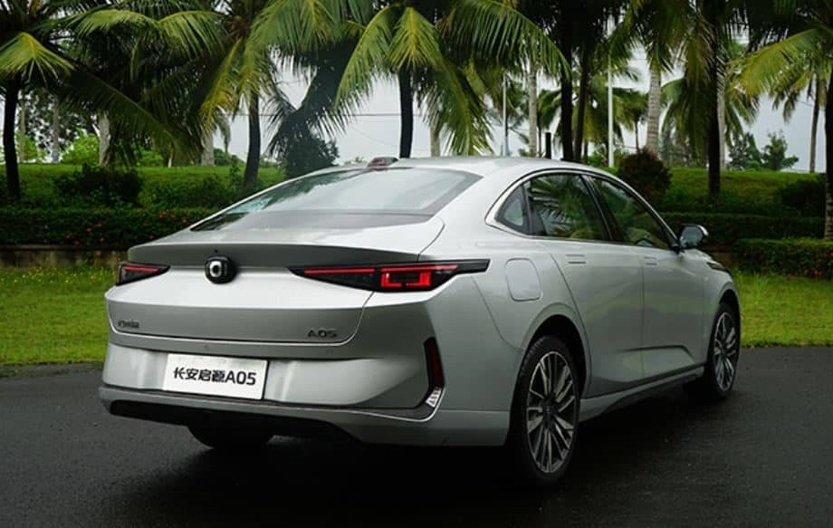Mẫu sedan hybrid 'nhìn là mê' đối đầu Kia K3: Giá từ 300 triệu đồng, tiêu thụ chưa đến 1lít/100 km - Ảnh 3.