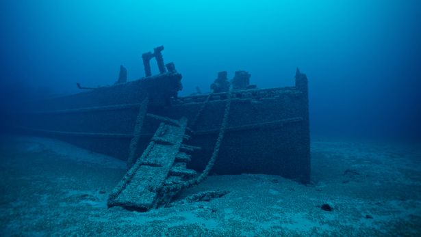 Tình cờ tìm thấy con tàu mất tích suốt 130 năm, nhà thám hiểm ngỡ ngàng với cảnh tượng trước mắt - Ảnh 3.